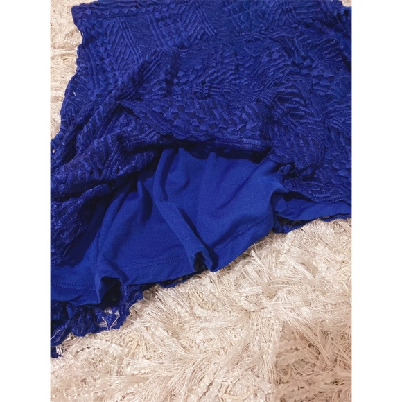 Blue lace style skater skirt - Picture 2 of 4